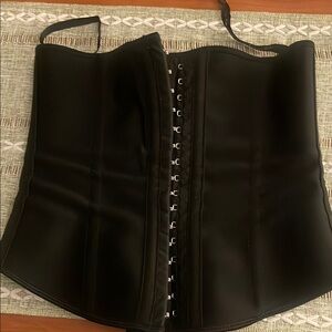 K white waist trainer from Tik tok